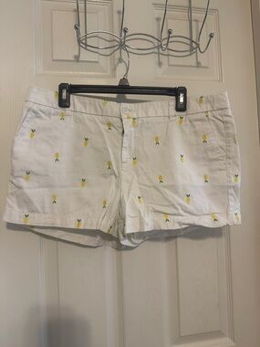 White Pineapple Print Women’s Shorts